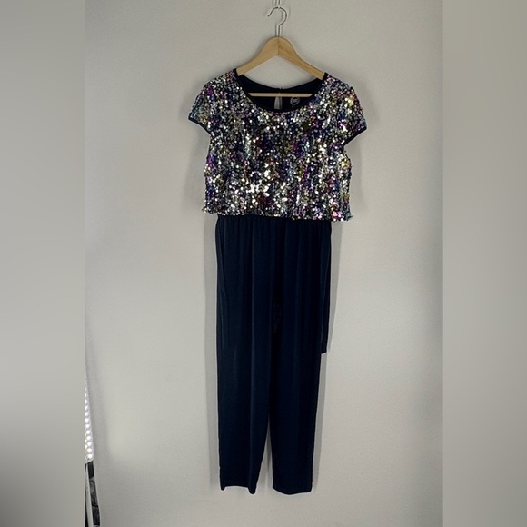 Sequin Embellished Women's jumpsuit - Picture 6 of 13